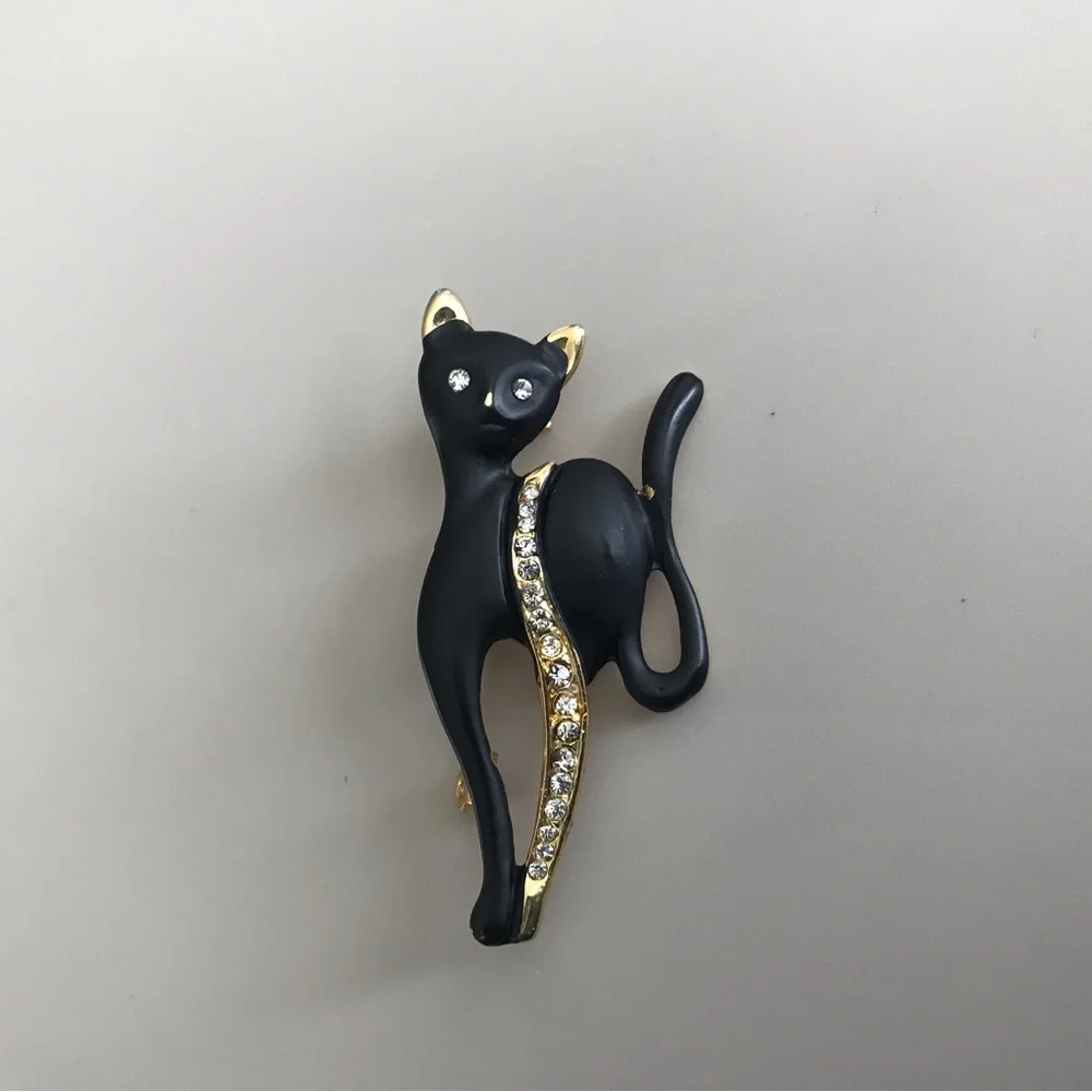 Bundle - Lot of Four Pretty Kitty Cat Pins Brooches in Gold. Tone